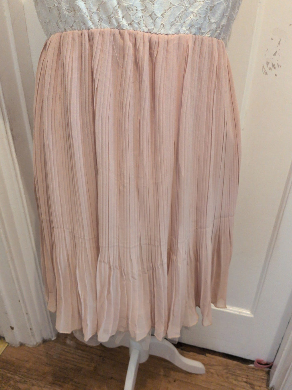 Absolutely & Faith Large Cream And Beige Lined Sleeveless Dress
