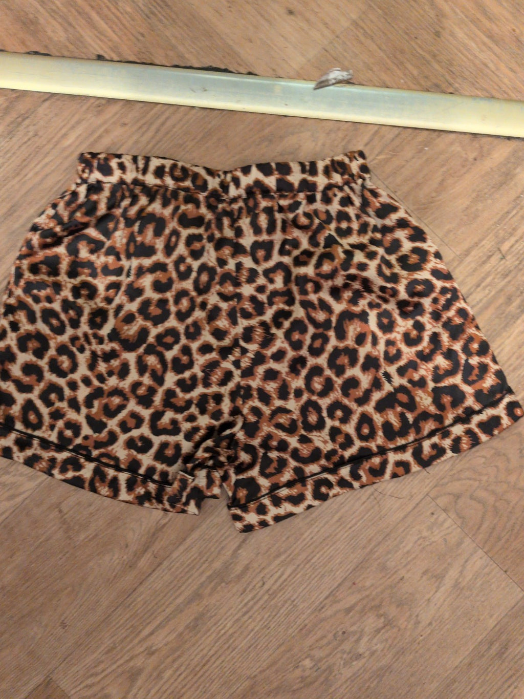Prettylittlething 8 Pyjama Set Leopard Print Top And Shorts