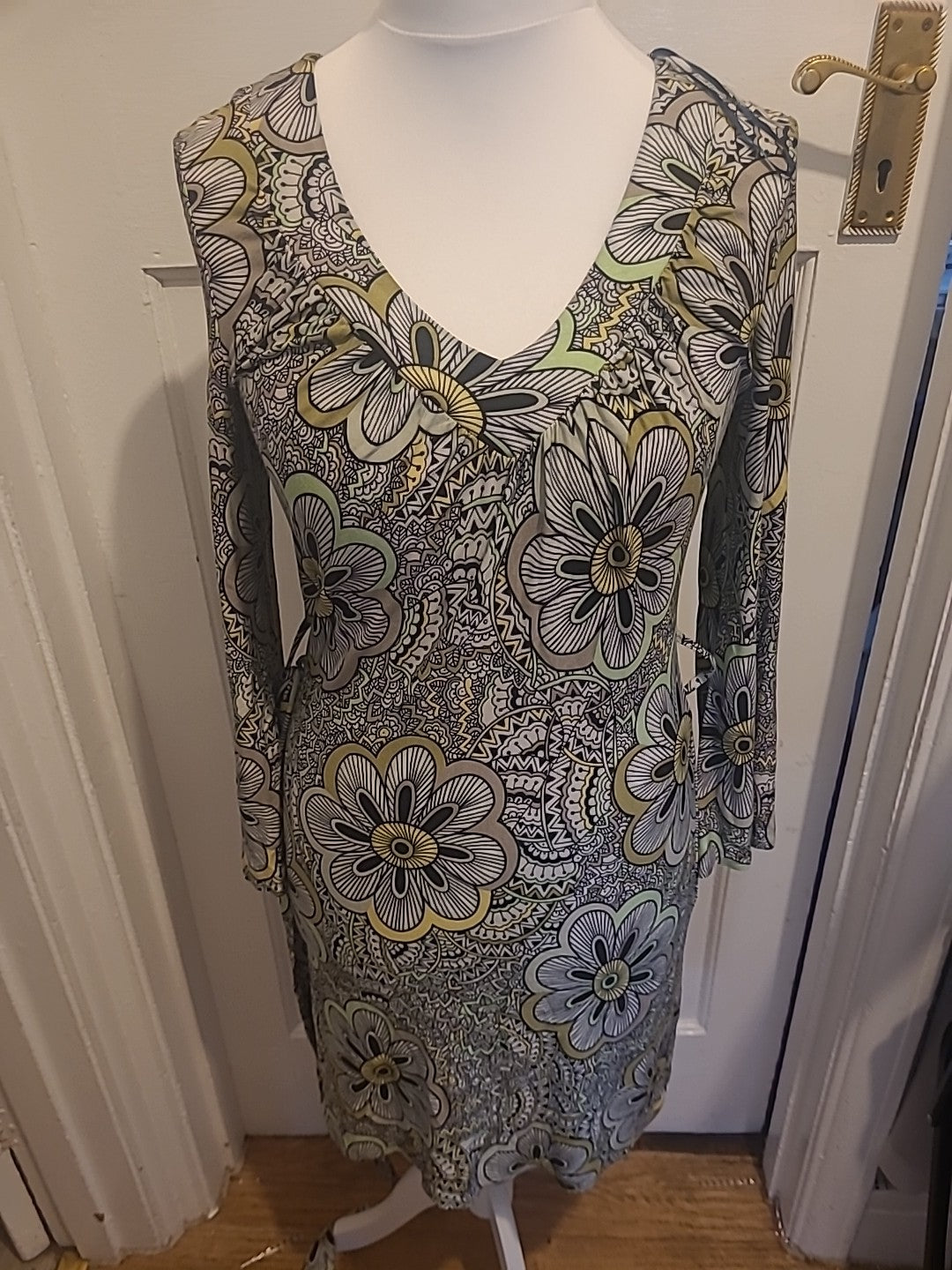 Ladies Merlot Size 14 Grey Green Long Sleeve Dress