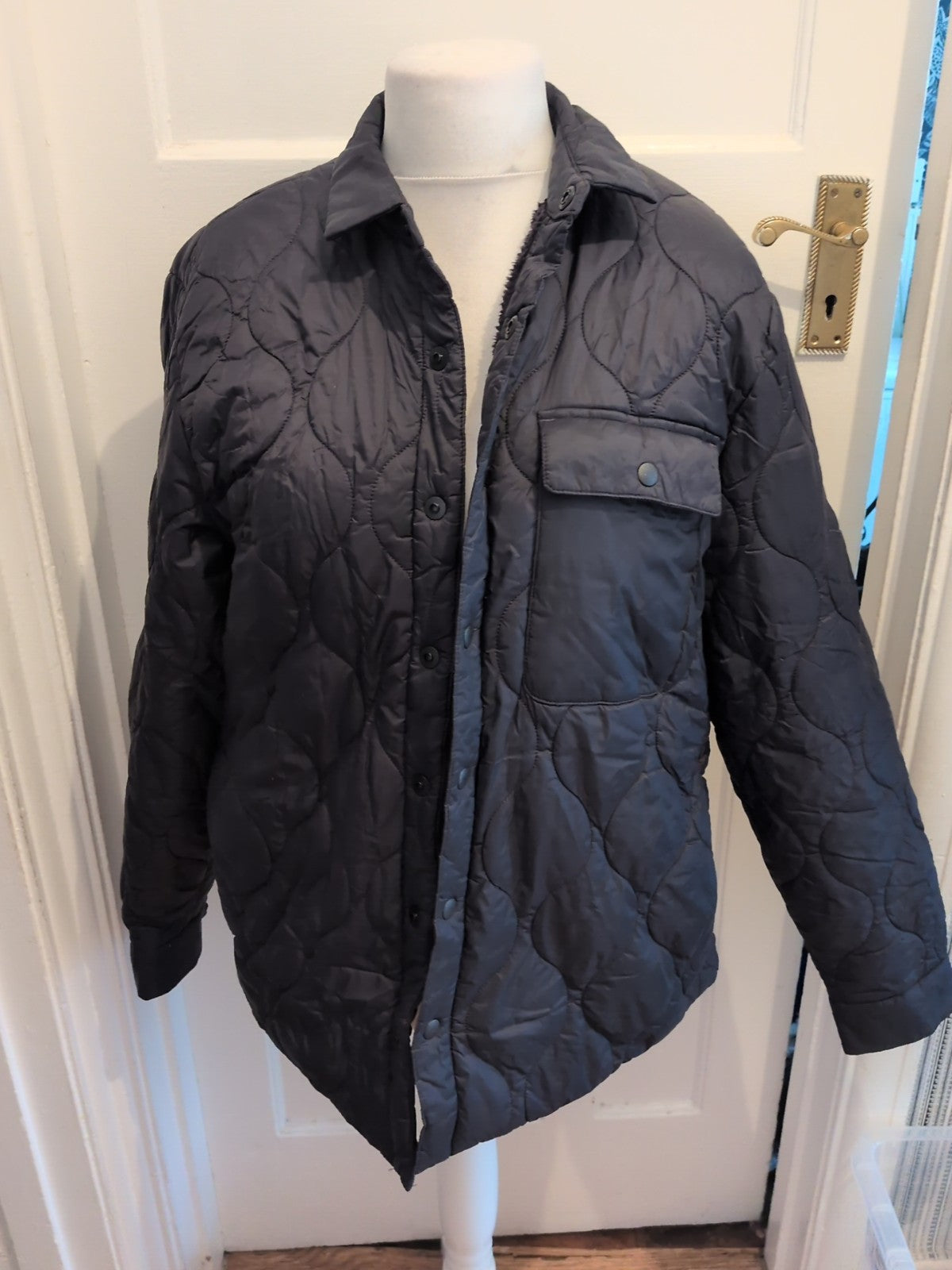 Amazon Essentials Medium Black Fleece Lined Puffer Coat Long Sleeve