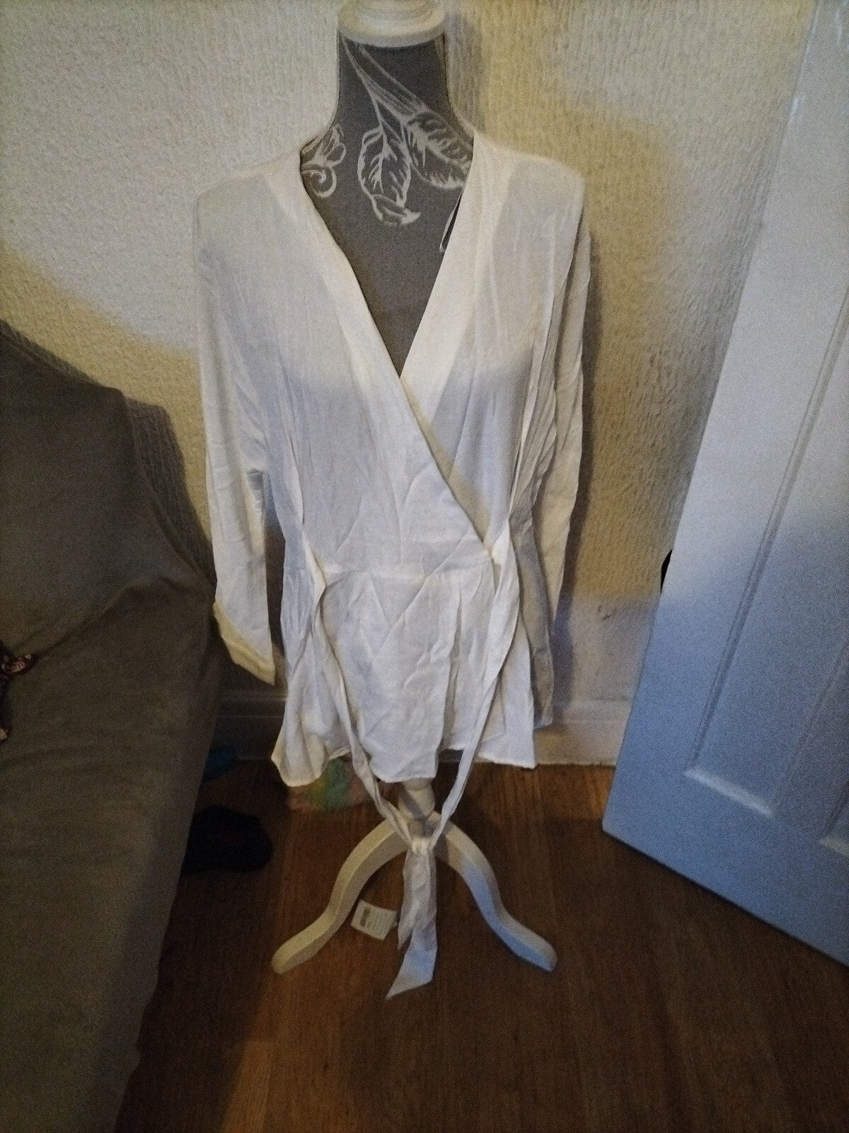 Ladies Miss Sparrow Size Small White Long Sleeved Blouse