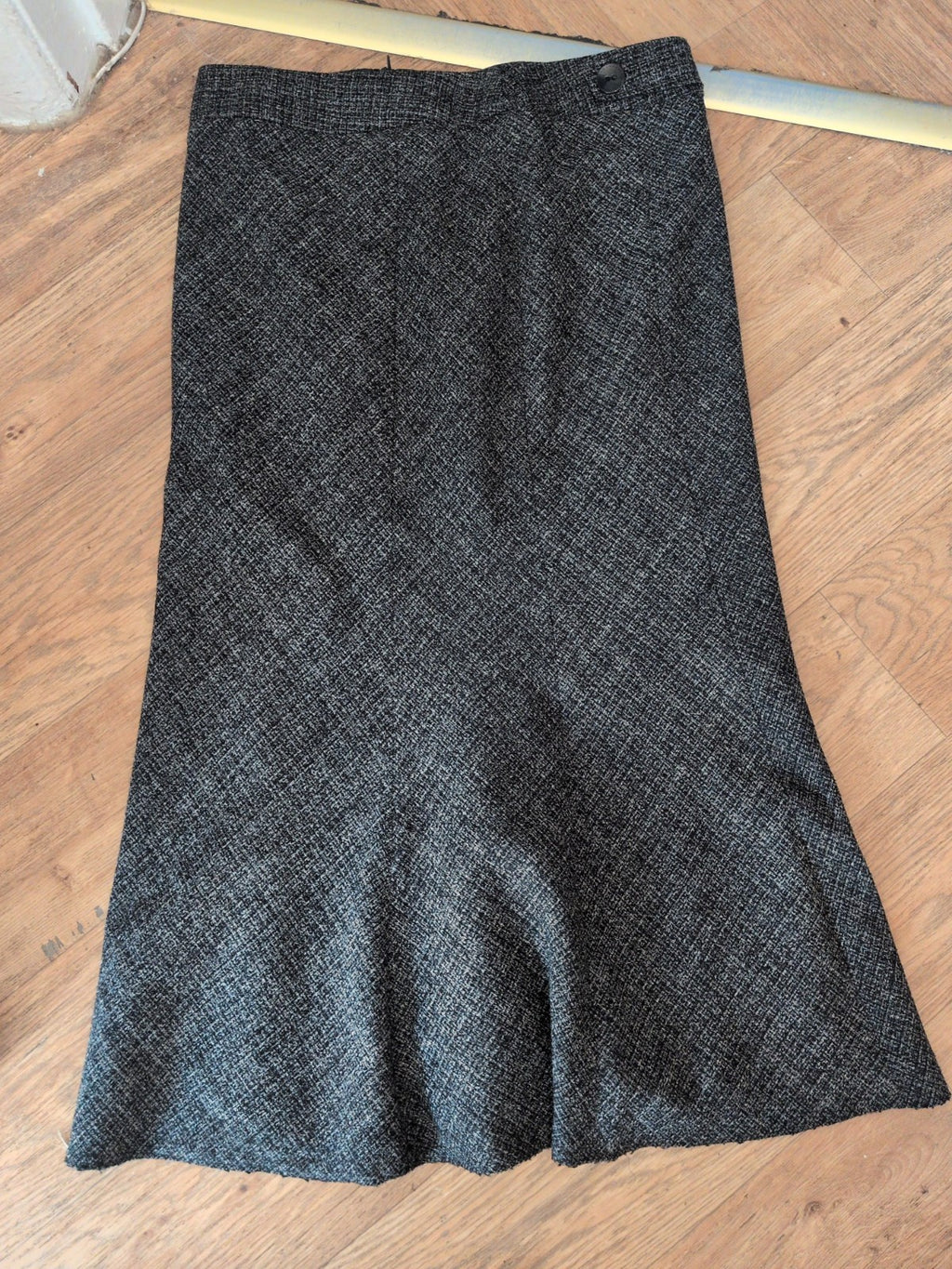 Papaya Tailoring 12 Flecked Black Long Length Lined Skirt