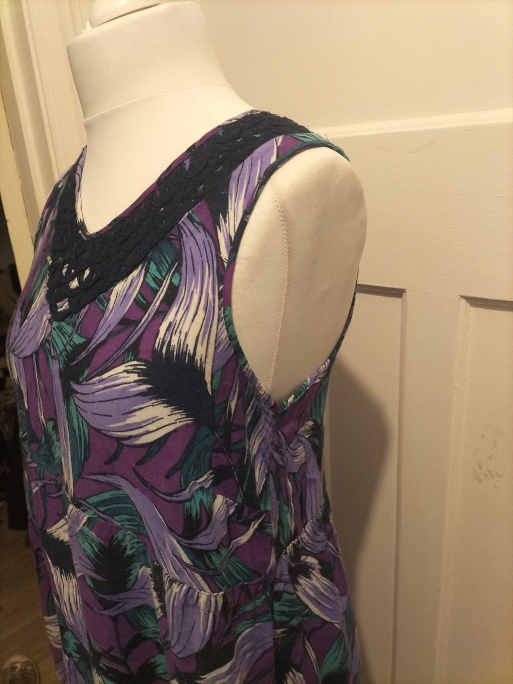 Ladies BM Casual Size 14 Purple Sleeveless Floral Dress
