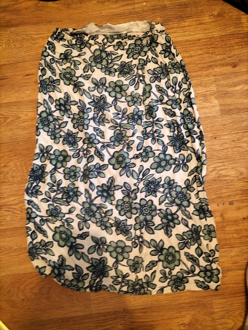 Ladies Fragile Size 16 Green Cream Wrap Design Skirt