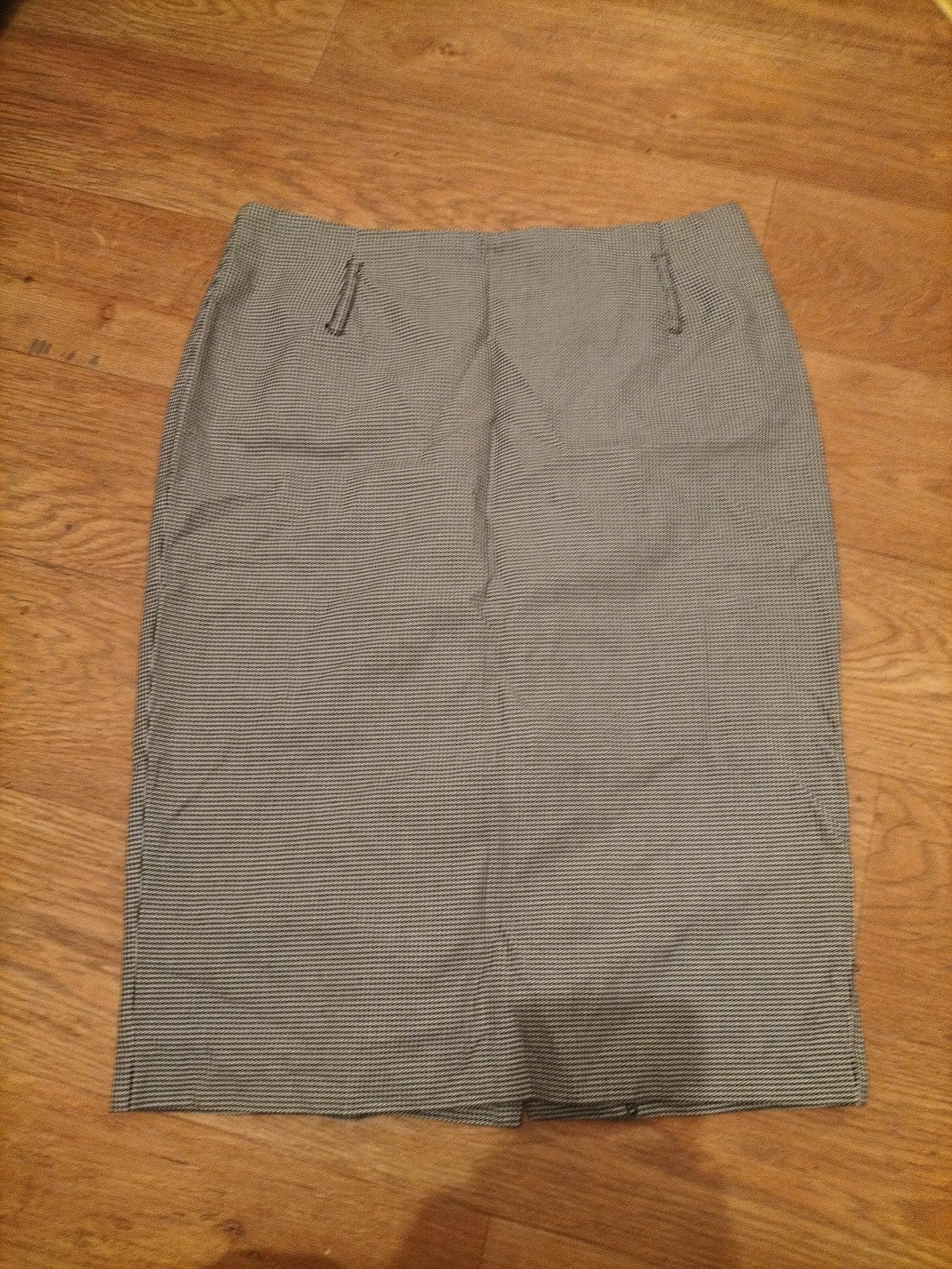 Ladies Oasis Size 10 Black And White Lined Pencil Skirt