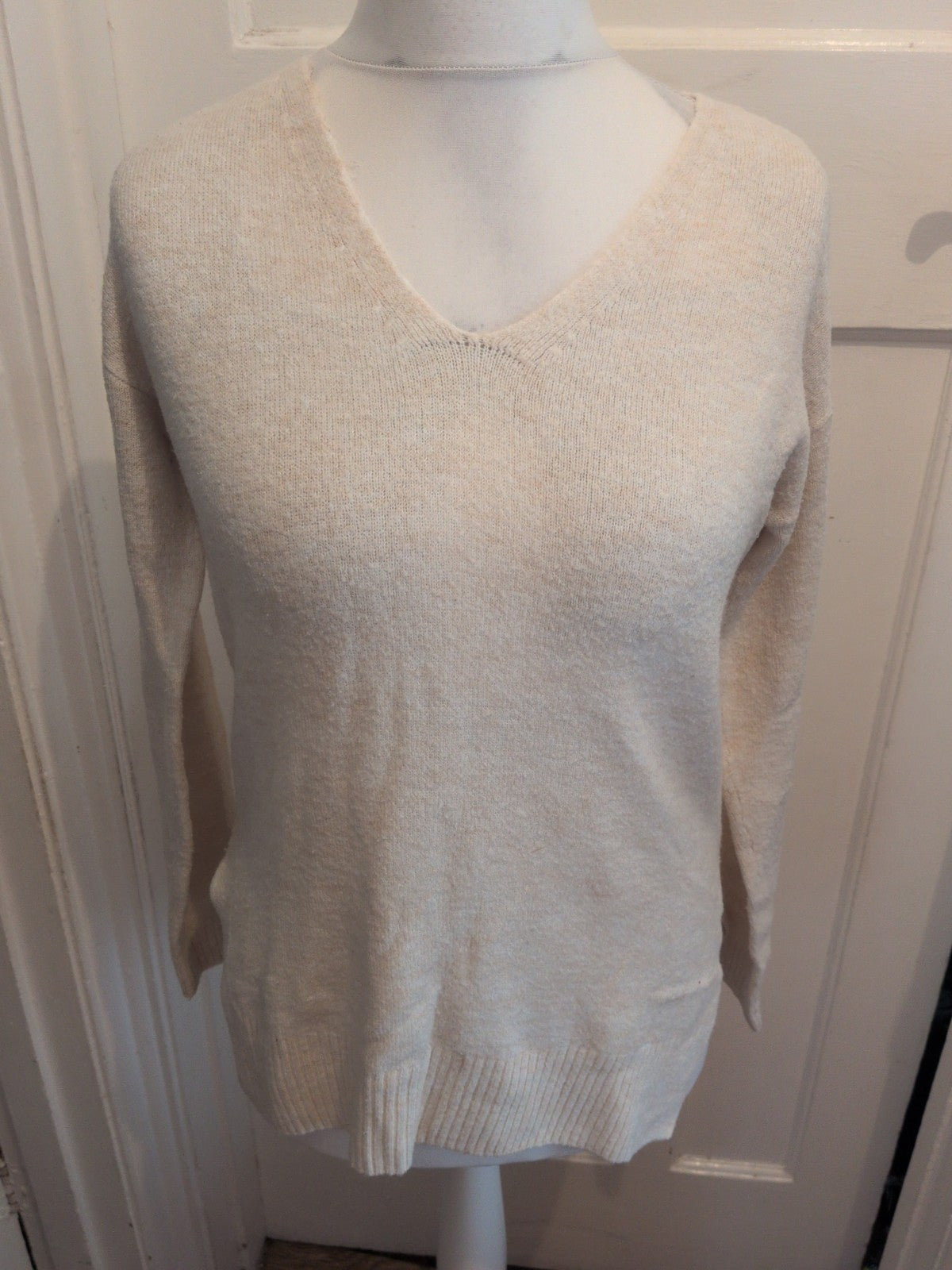 Tu 8 Winter White Cream Long Sleeve Jumper