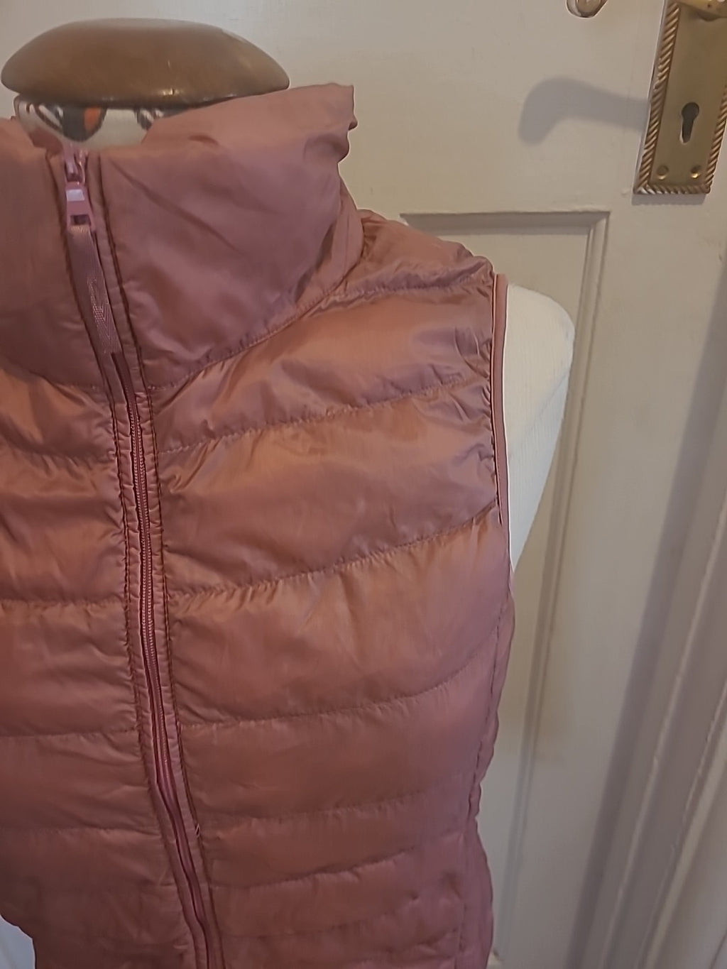 Ladies Xs Pinkly Purple Sleeveless Coat