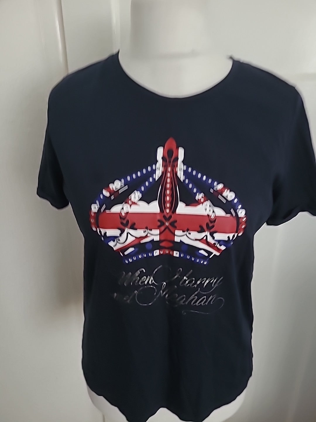 Ladies Tu Size 14 Navy "Harry & Meghan" Tshirt