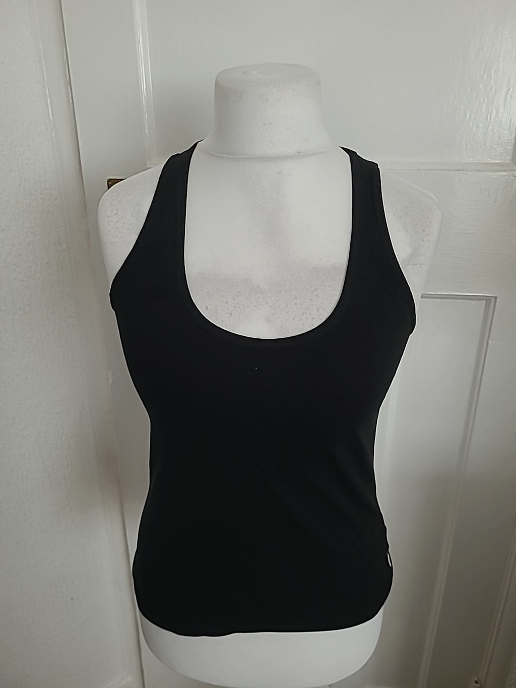Ladies Howies Size Small Black Sleeveless Tank Top