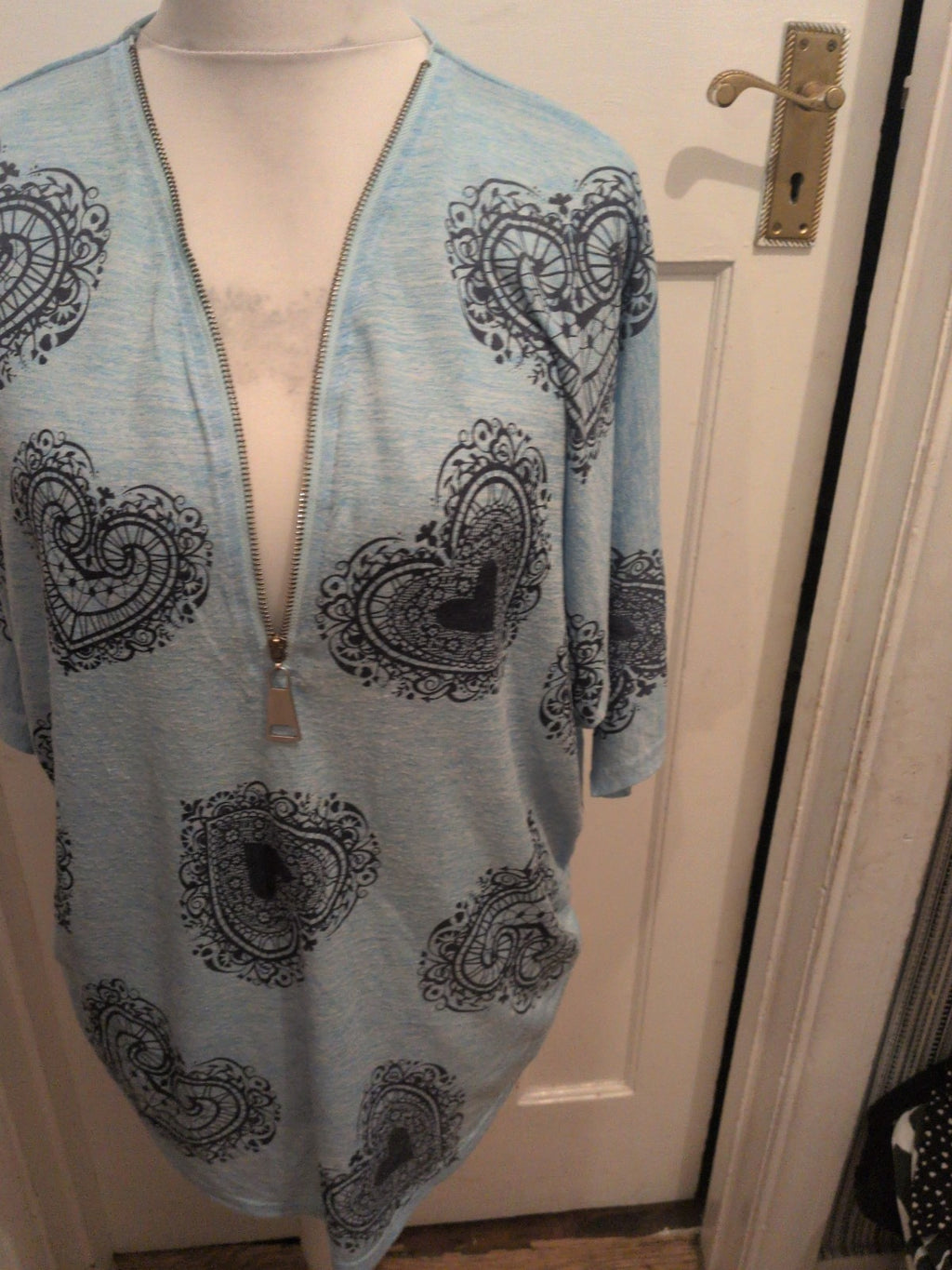 Ladies Voulez Vous Size M/L Blue Short Sleeve Blouse