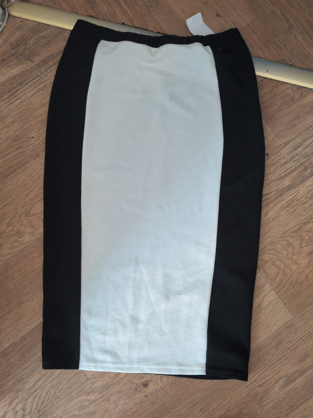 Brand New Primark 12 Black And White Elasticated Long Length Skirt