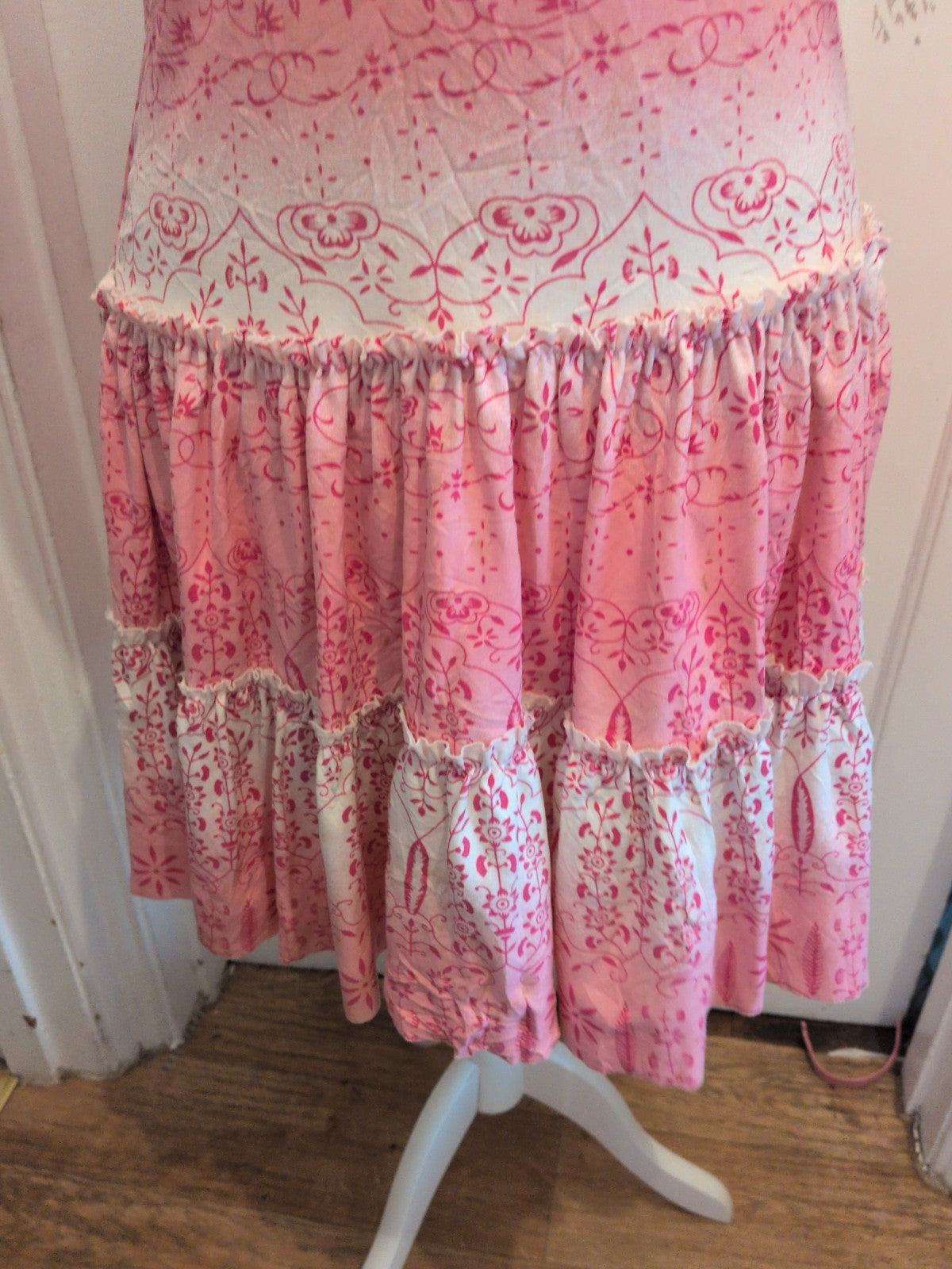 2 Unreal M/L Pink Sleeveless Midi Dress