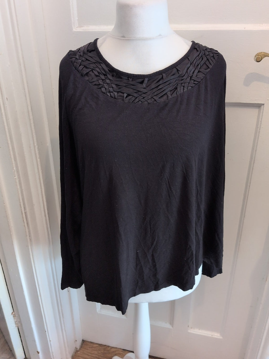 24 Black Patterned Neck Long Sleeve Blouse