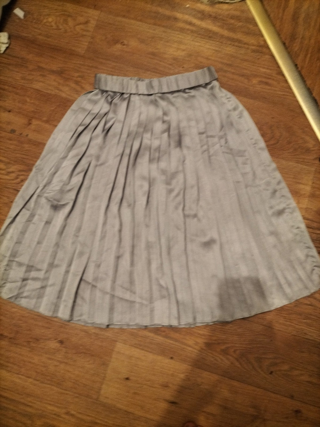 Ladies L Olive Verte Size 1 Grey Pleated Elasticated Skirt