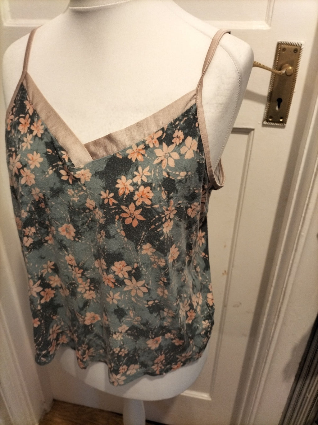 Ladies Primark Size 6-8 Green Floral Pyjama Set