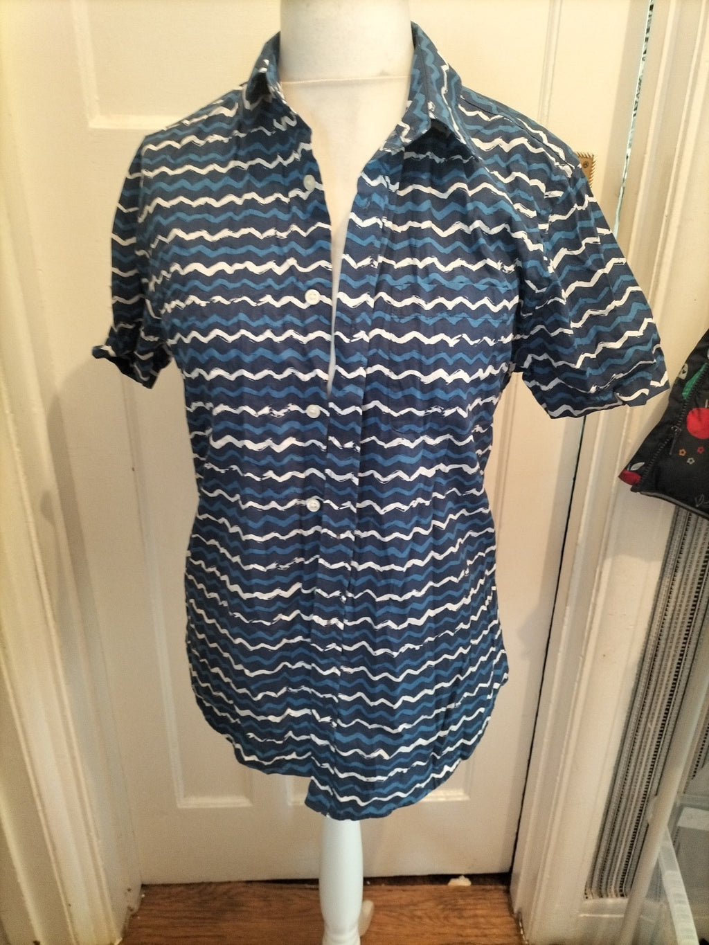 Mens Red Herring Size Medium Blue/White/Navy Short Sleeved Shirt