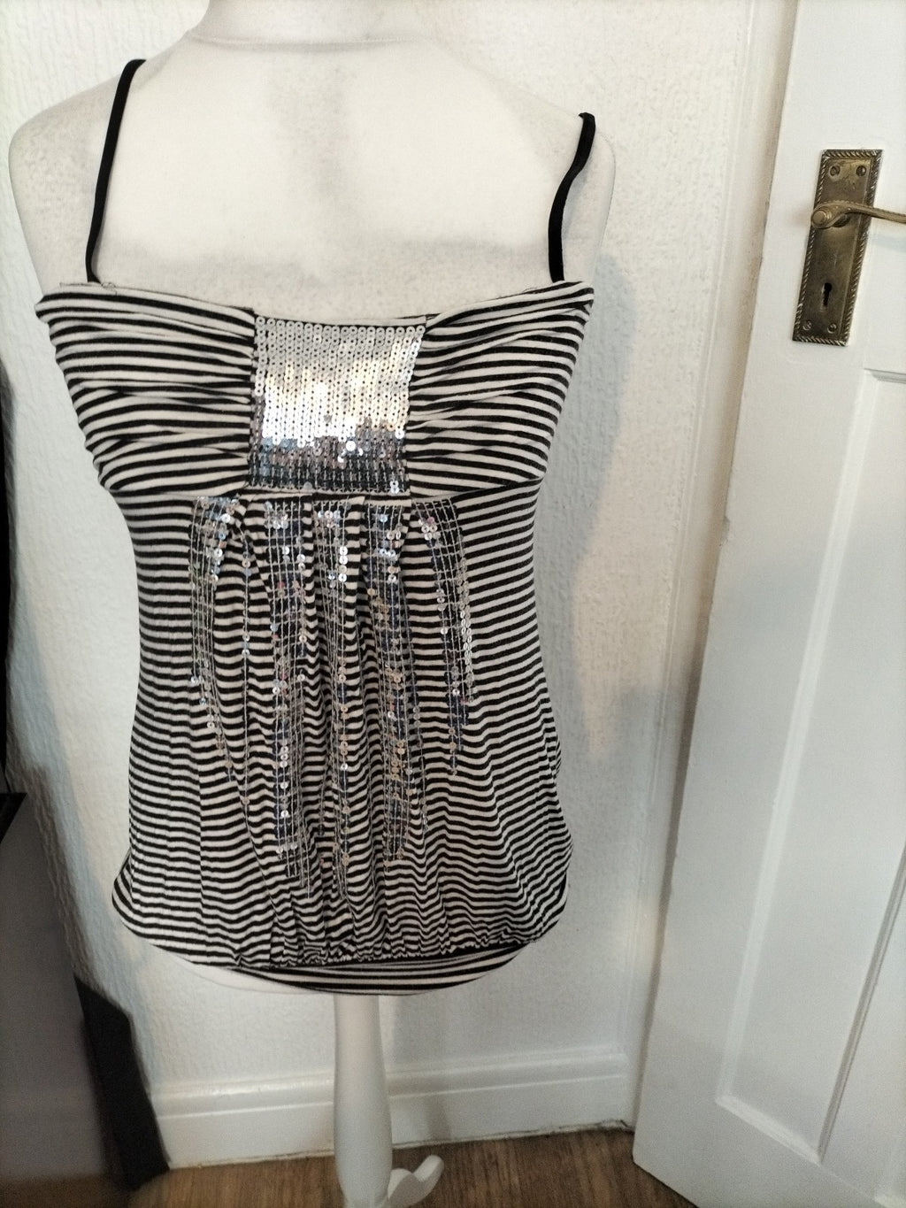 Ladies Amisu Size Large Striped Sequin Sleeveless Blouse
