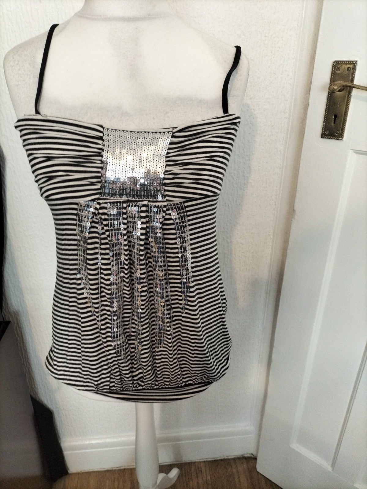 Ladies Amisu Size Large Striped Sequin Sleeveless Blouse