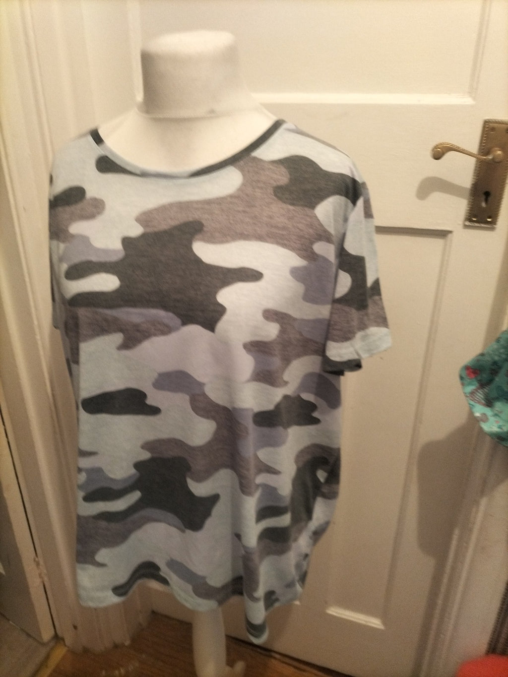 Marks And Spencer 22 Camo Style Pattern Short Sleeve T-shirt