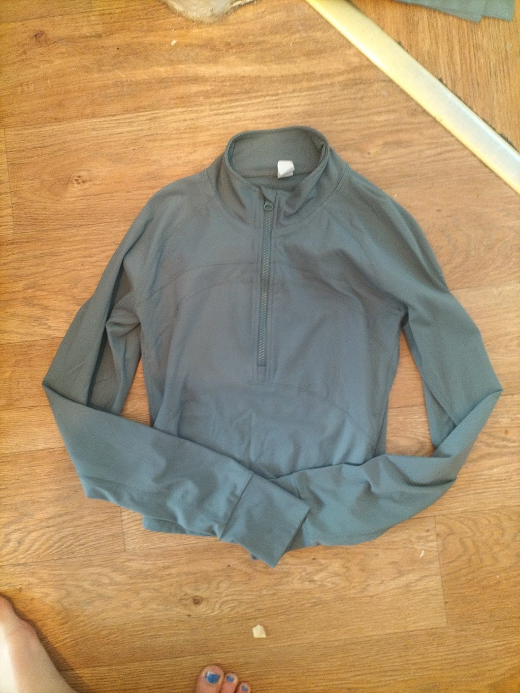 Ladies Large Grey Nylon Long Sleeved Sports Top