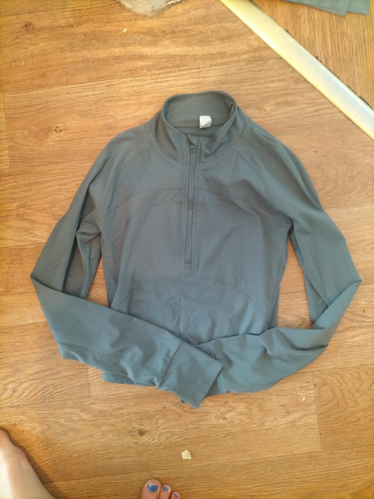 Ladies Large Grey Nylon Long Sleeved Sports Top