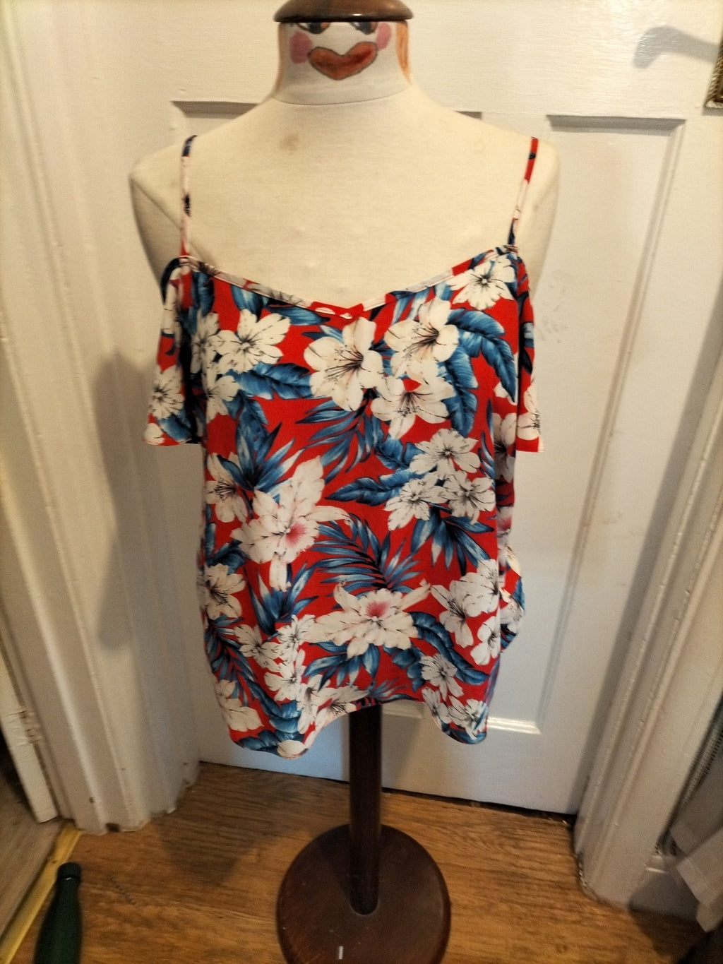 Ladies New Look Size 12 Blue With Red And White Floral Short Sleeved Top