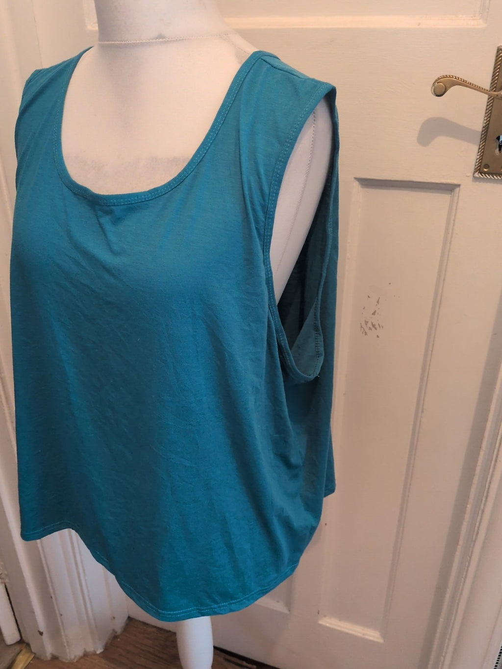 Gabriella Vincenza 24/28 Turquoise Sleeveless T-shirt