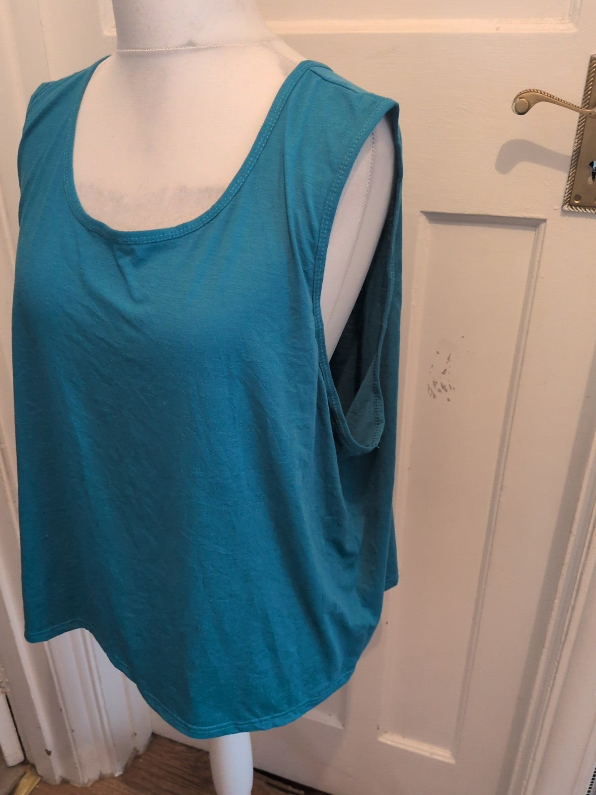 Gabriella Vincenza 24/28 Turquoise Sleeveless T-shirt