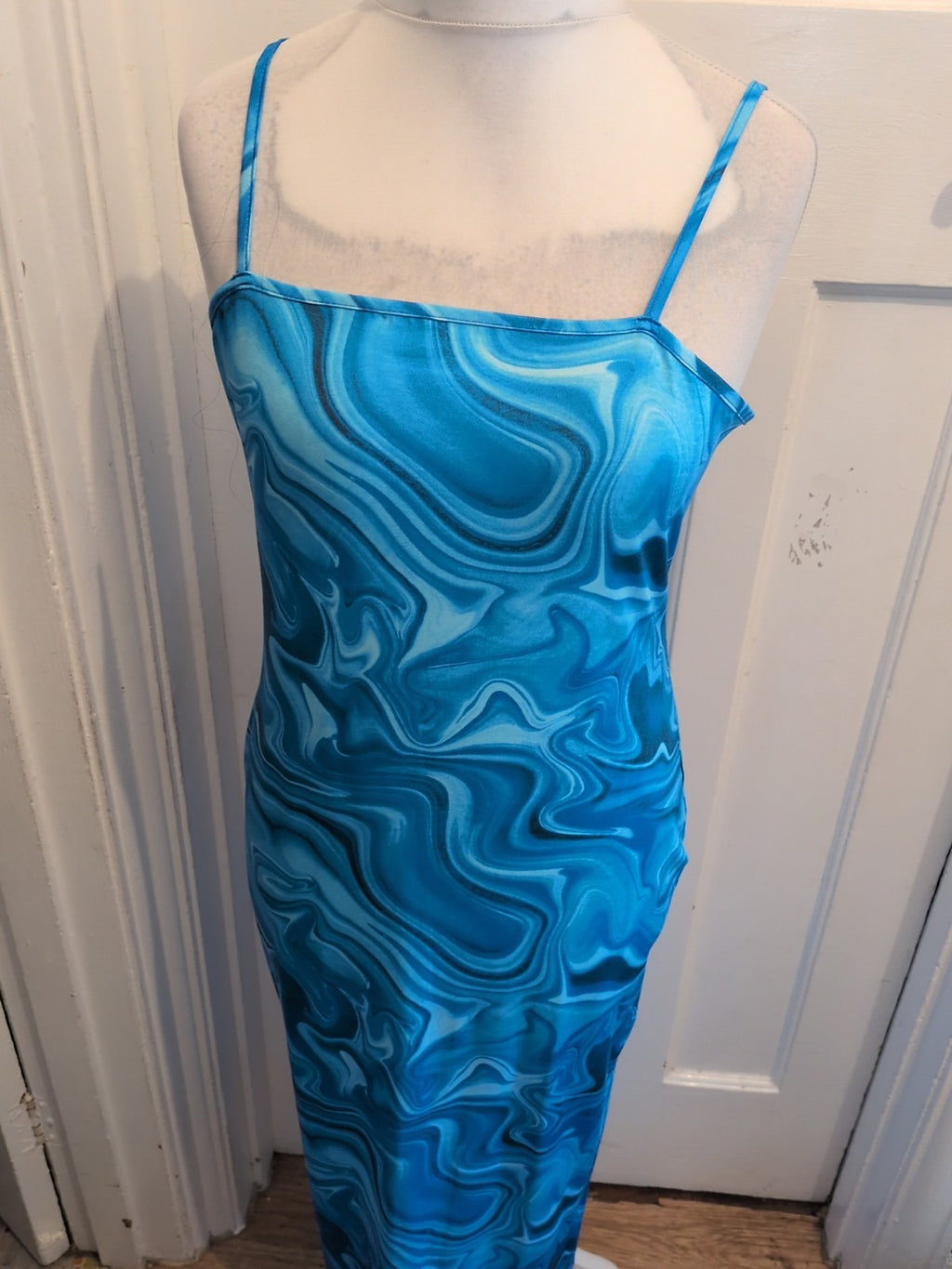 Ladies Pretty Blue Long Dress  Square Neckline Sleeveless  Size Xl[16]