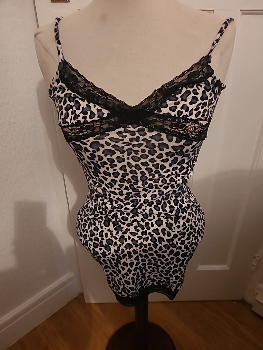 Ladies Shein Size XS Animal Print Sleeveless Night Dress