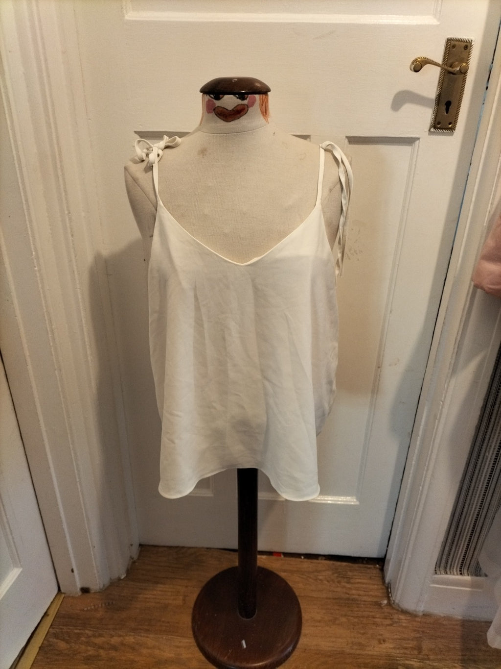 Ladies River Island Size 16 Ivory Sleeveless Blouse