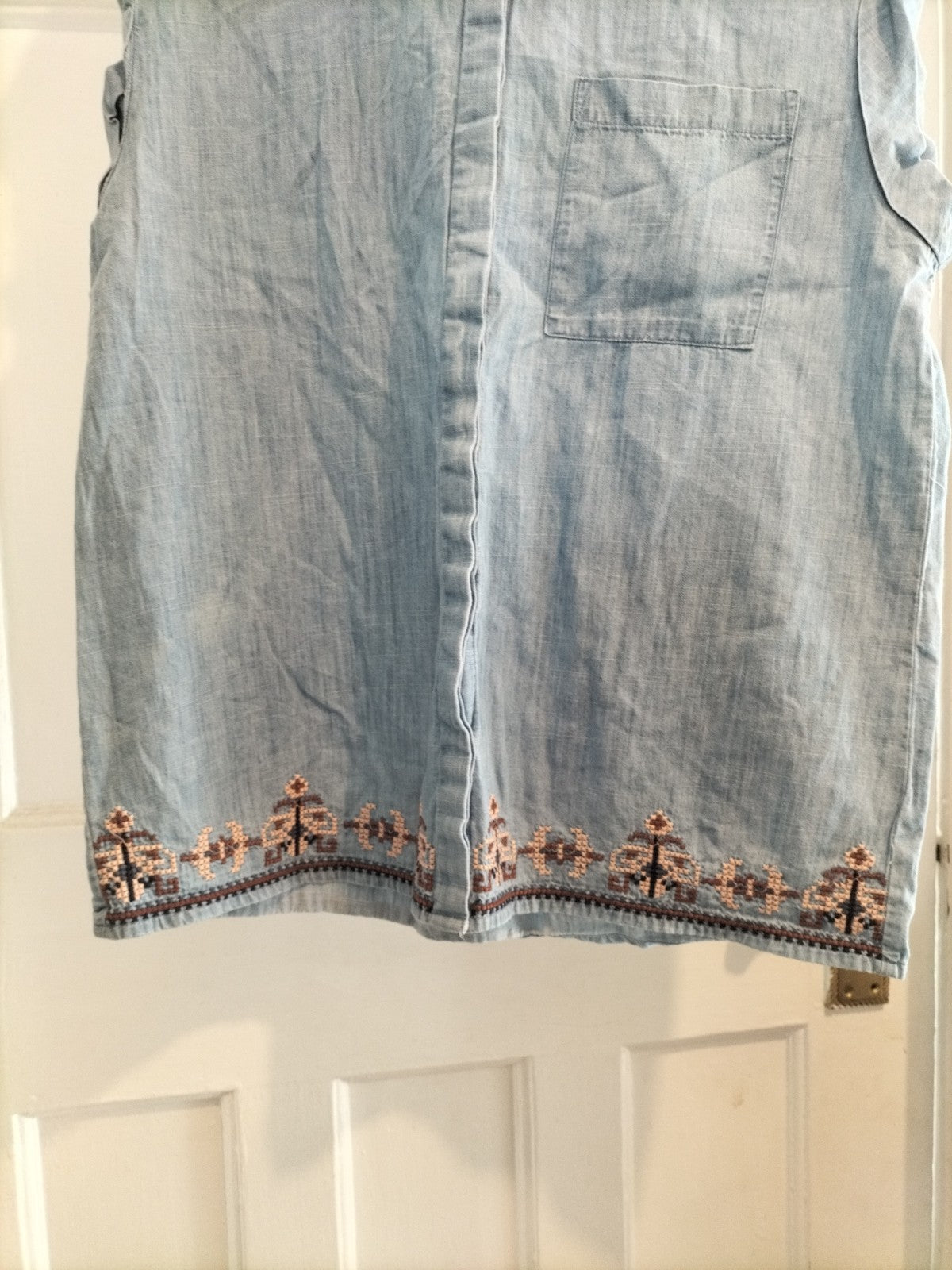 Ladies TU Size 8 Sleeveless Denim Shirt