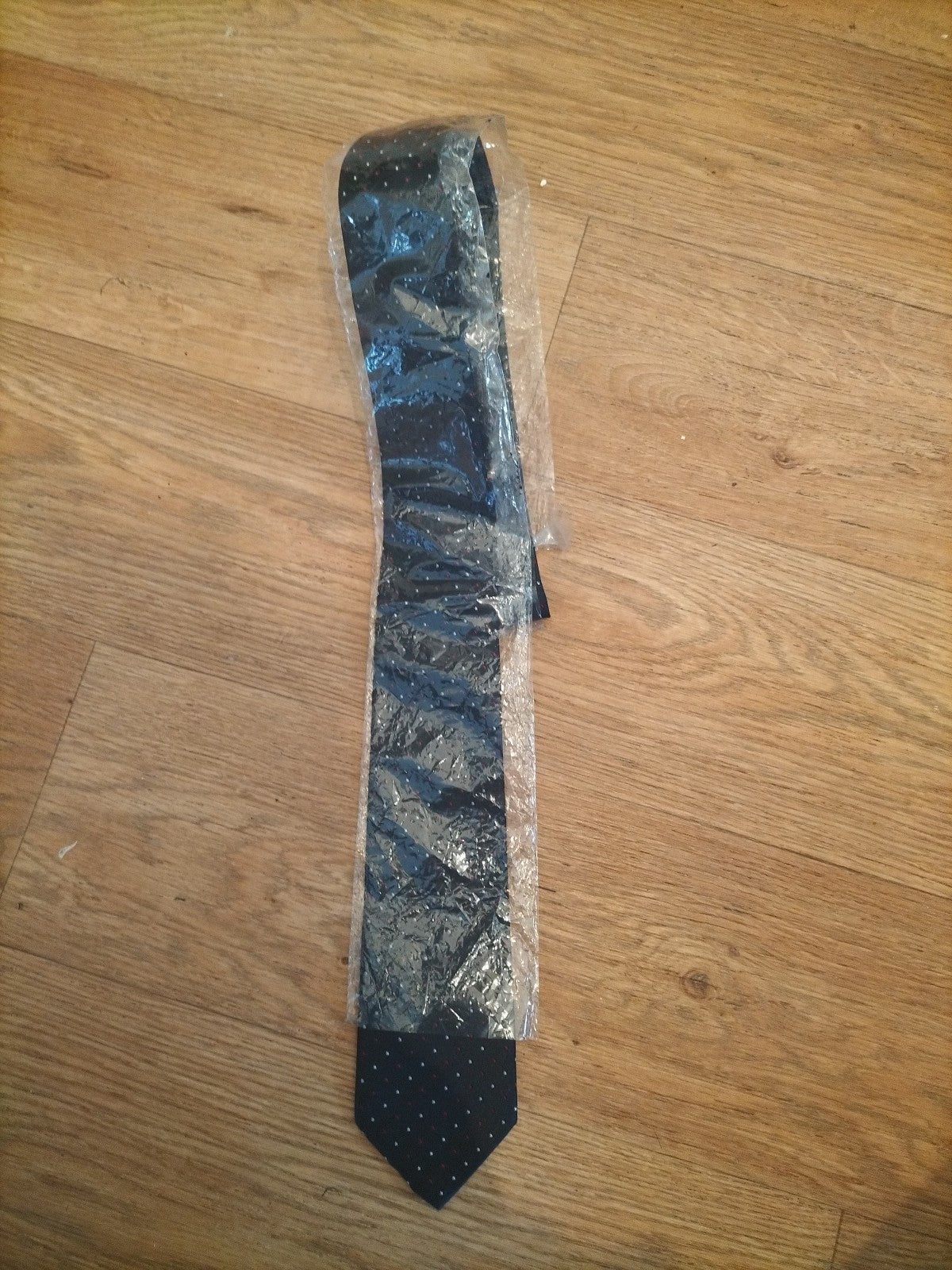 Mens Carnaval Pure Silk Spotted Tie