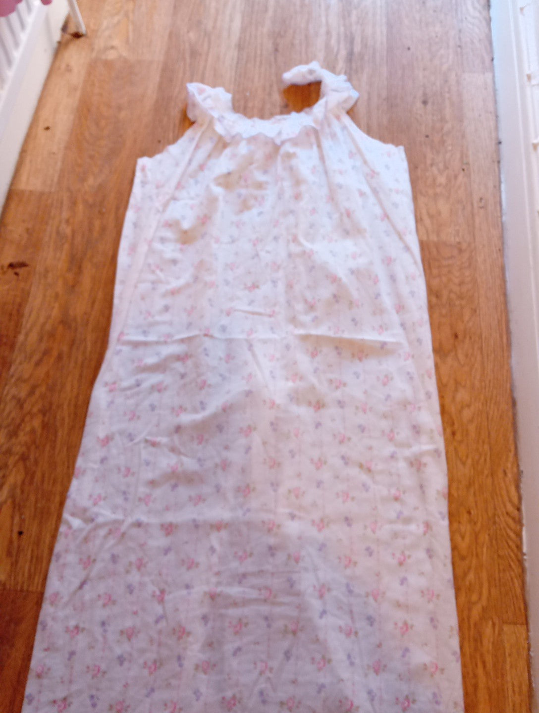 Ladies St Michael Vintage Size 12-14 Cream Floral Sleeveless Nightwear