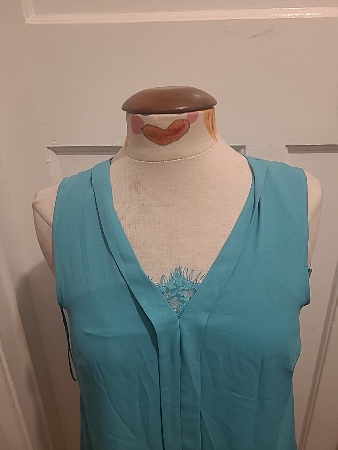 Ladies David Emanuel Size 10 Turquoise Sleeveless V Neck Blouse