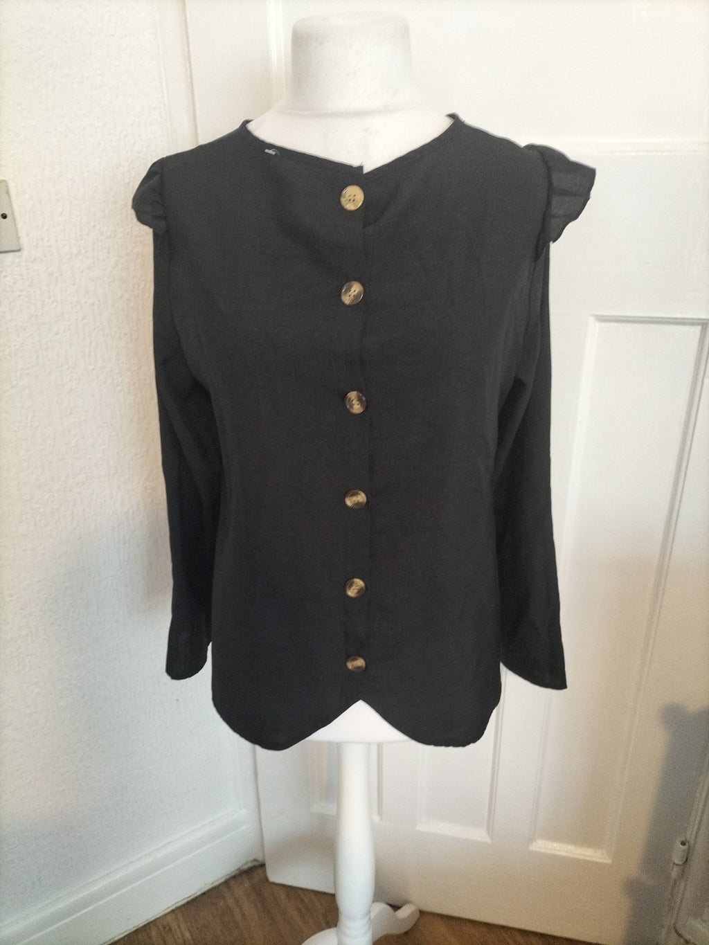 Ladies Size L Black Buttoned Long Sleeved Scoop Blouse