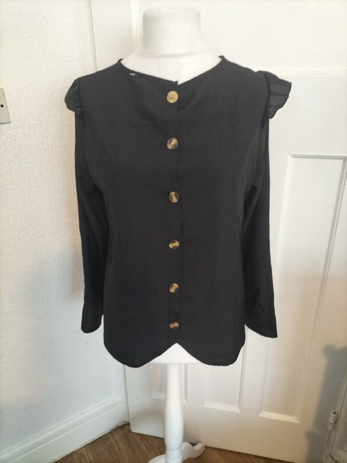 Ladies Size L Black Buttoned Long Sleeved Scoop Blouse