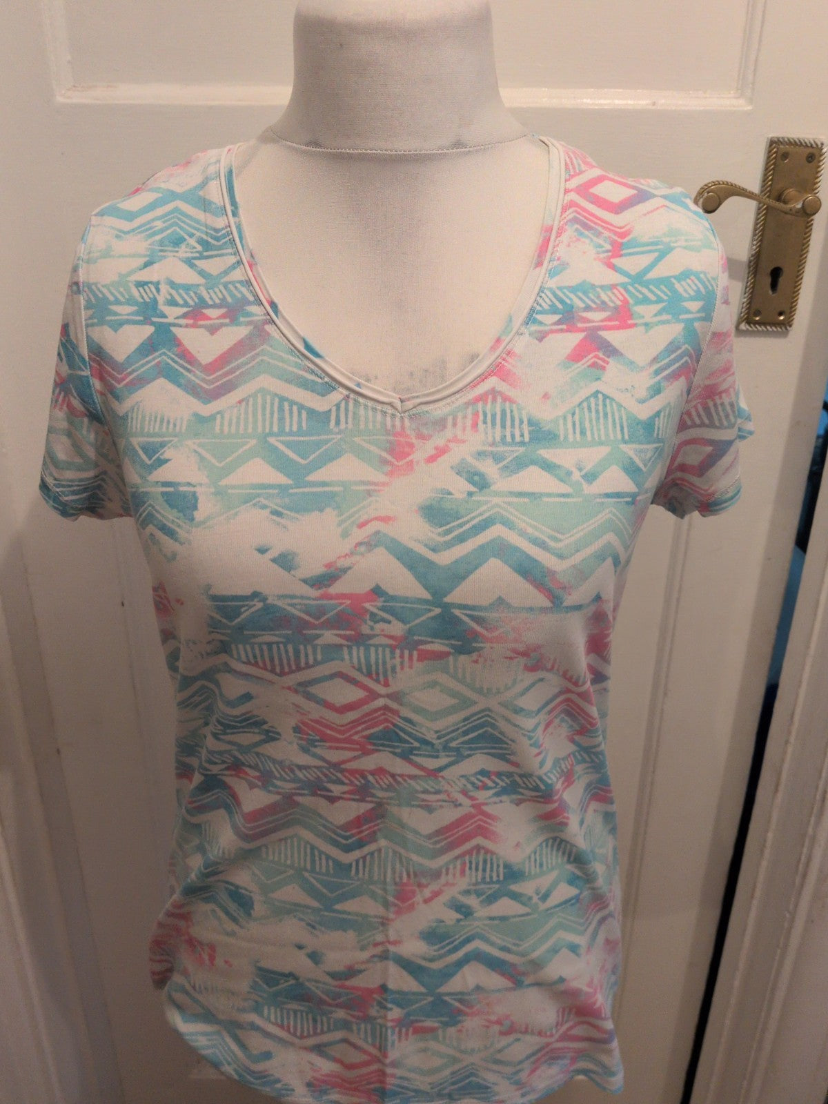 Tu 16 Blue And Pink Short Sleeve T-shirt