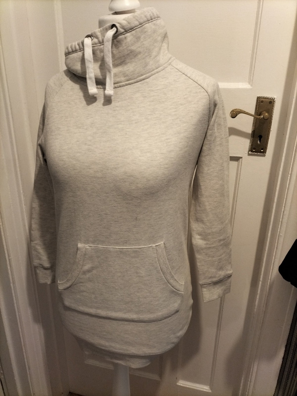 Ladies peacocks 8 grey long sleeve jumper