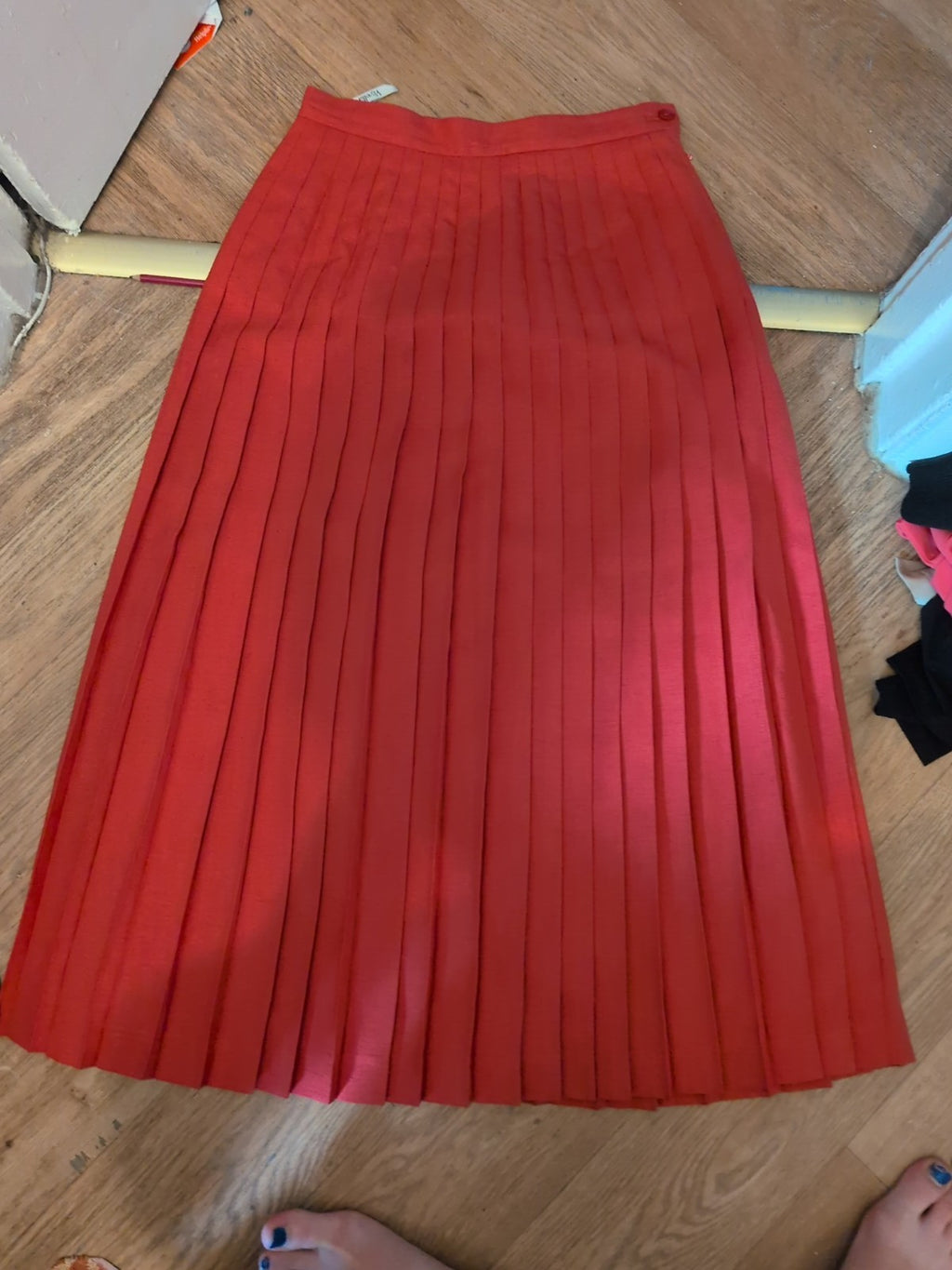 Viyella 10 Orangy Red Pleat Long Length Lined Skirt