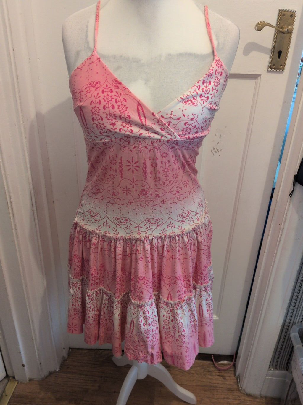 2 Unreal M/L Pink Sleeveless Midi Dress