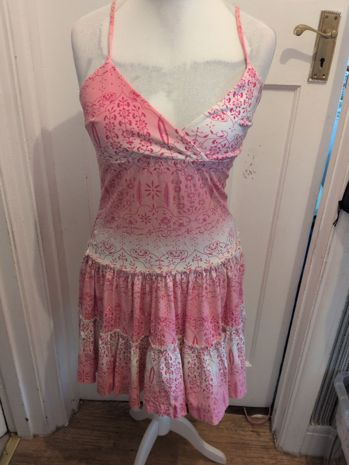 2 Unreal M/L Pink Sleeveless Midi Dress