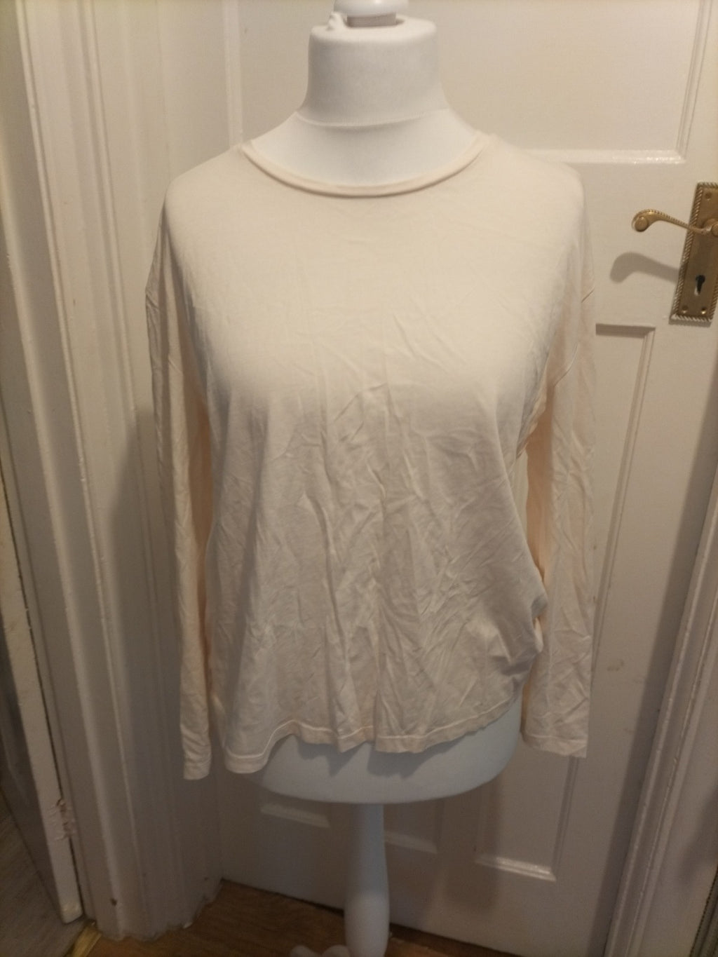 Ladies Primark Size 14-16 White Long Sleeved Tshirt