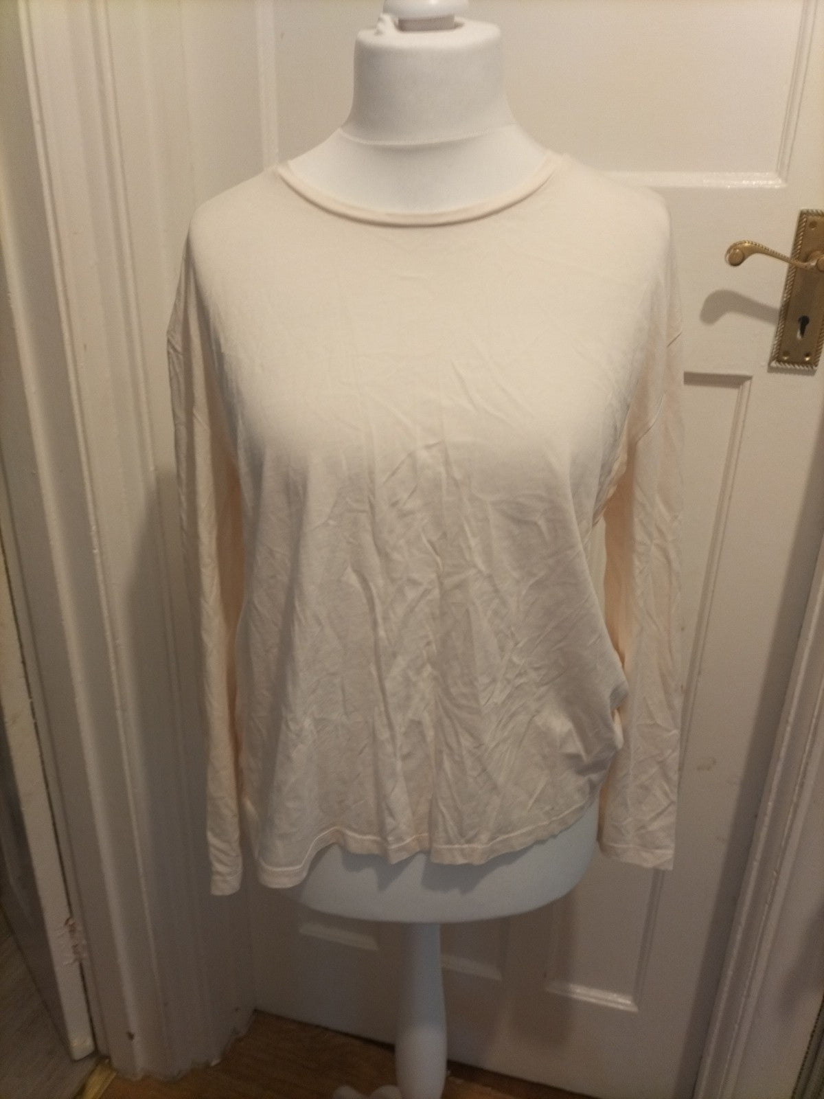 Ladies Primark Size 14-16 White Long Sleeved Tshirt