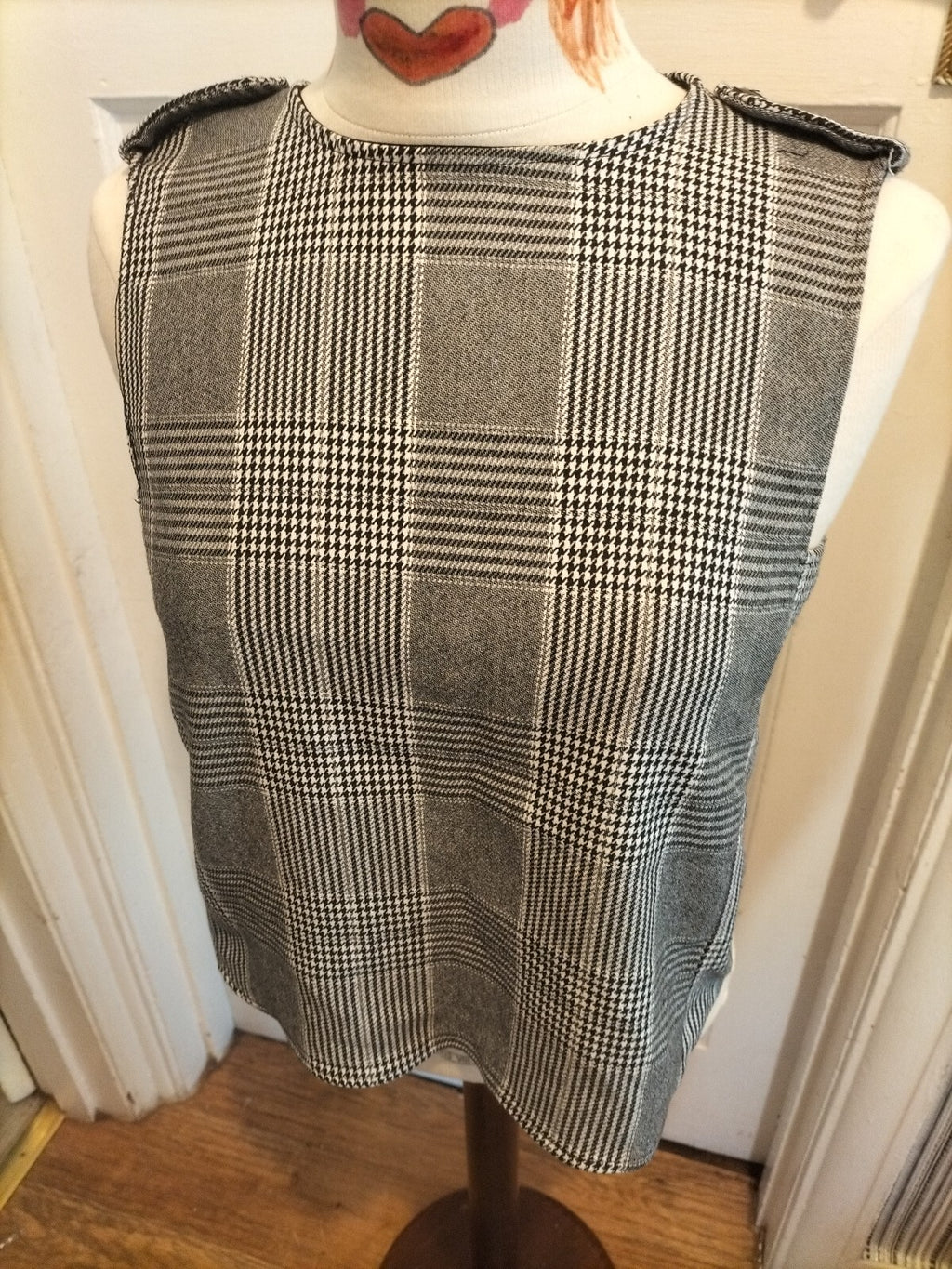 Ladies Zara Size Small Black White Check Sleeveless Top