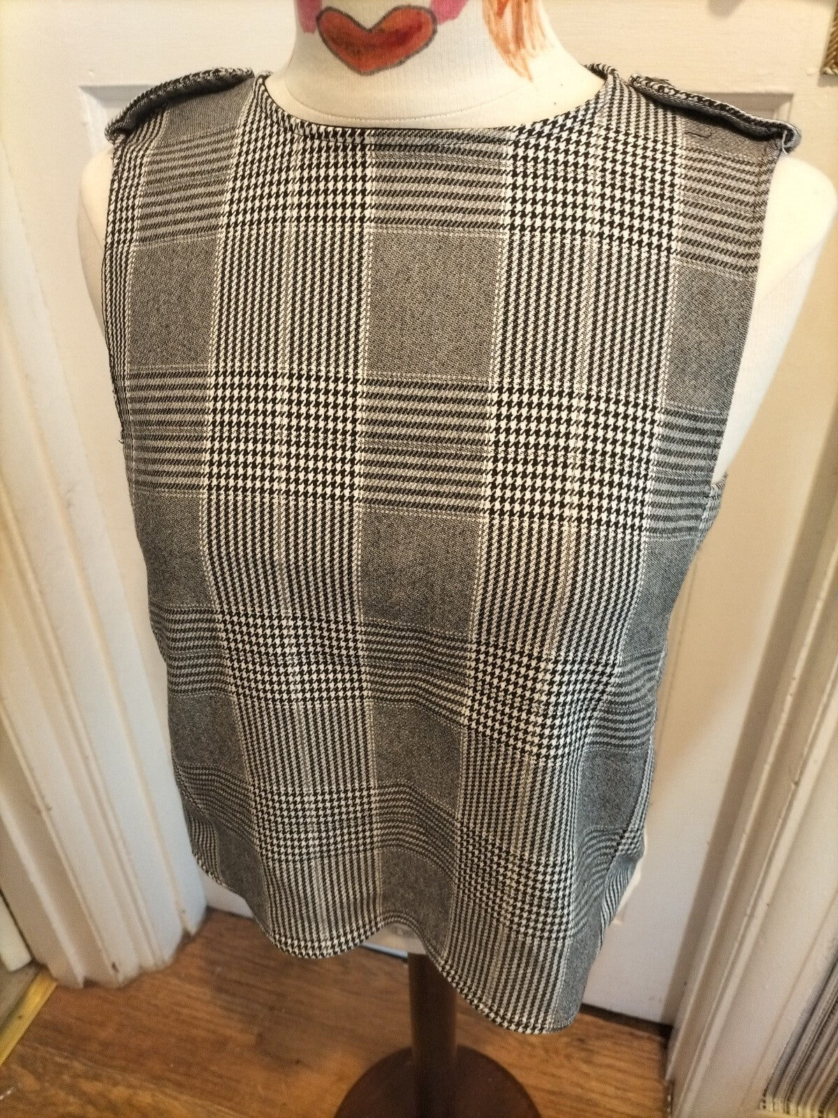 Ladies Zara Size Small Black White Check Sleeveless Top