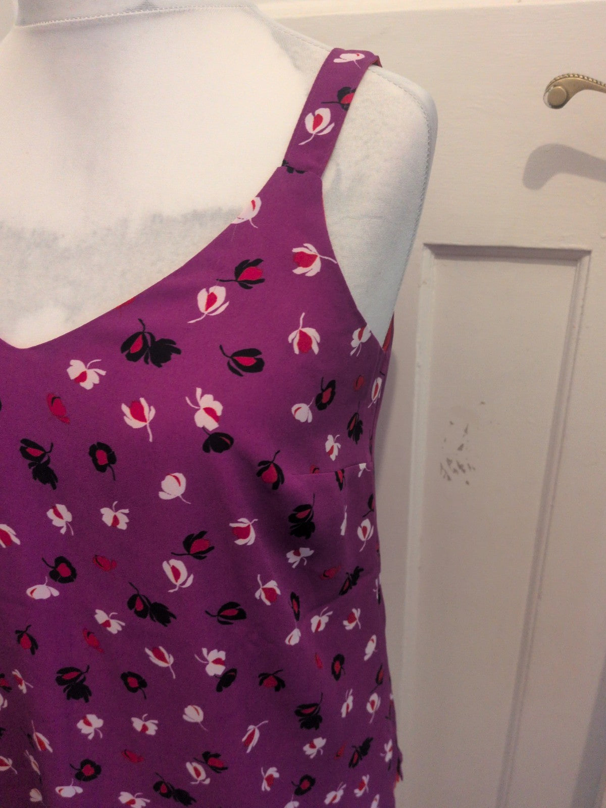 Bonmarche 14-16 Purple Petal Sleeveless Blouse