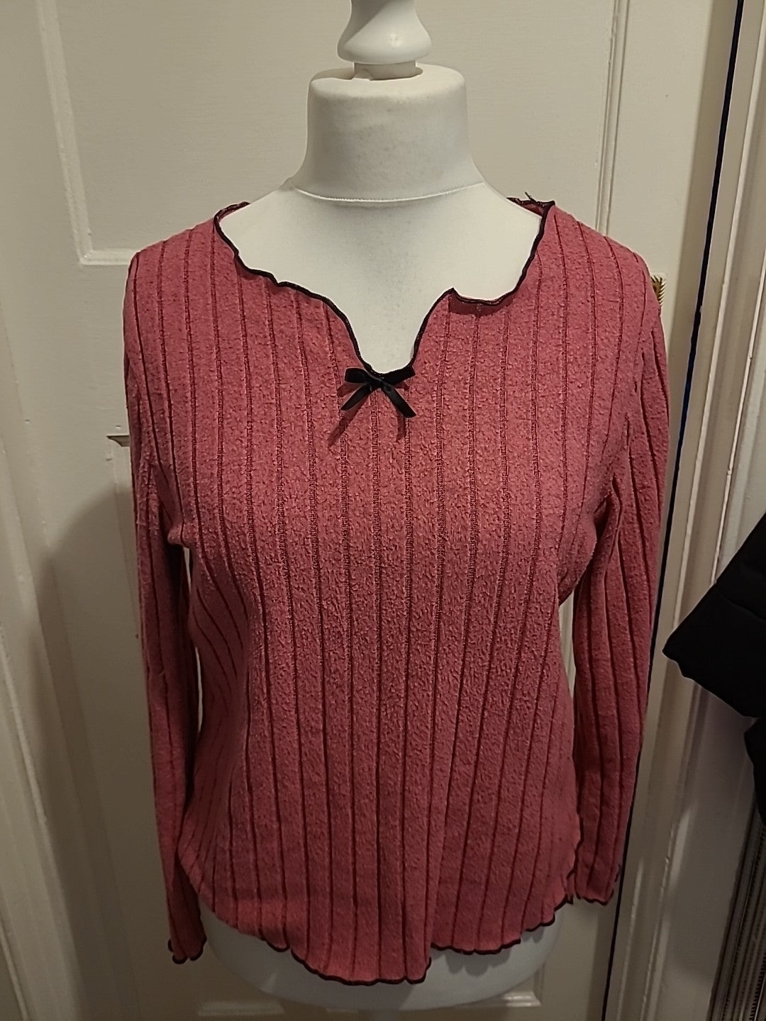 Ladies Size L Pink With Black Bow Long Sleeved Pyjama Top