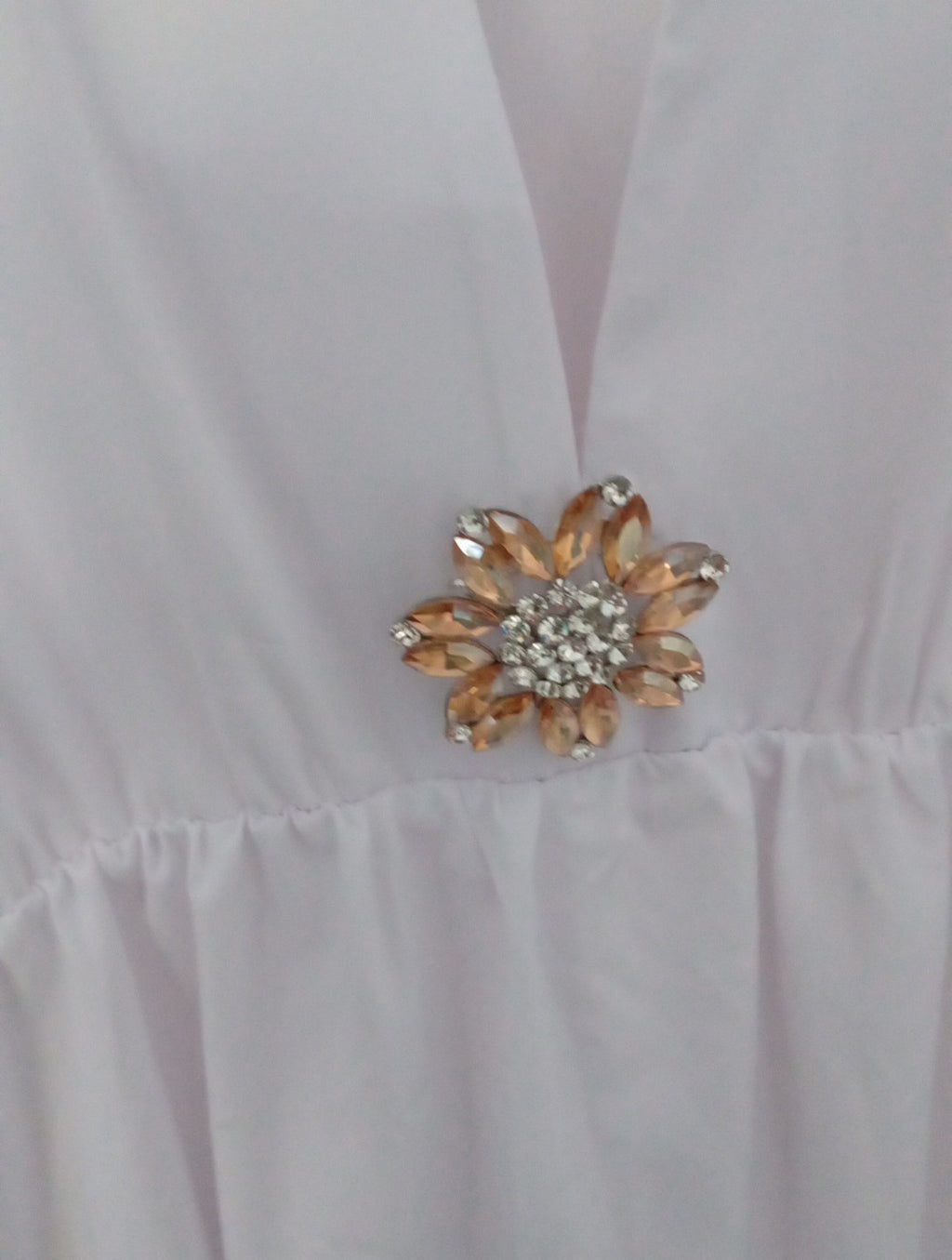 Ladies  Brand New Dress Size 4XL White Removable Broach On The Chest Midi...