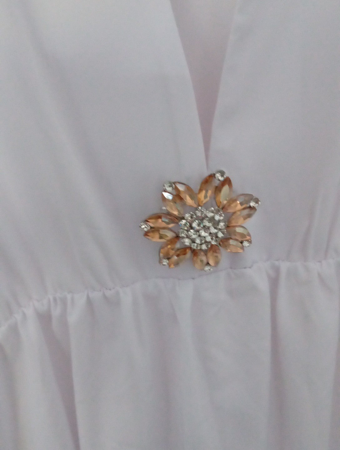Ladies  Brand New Dress Size 4XL White Removable Broach On The Chest Midi...